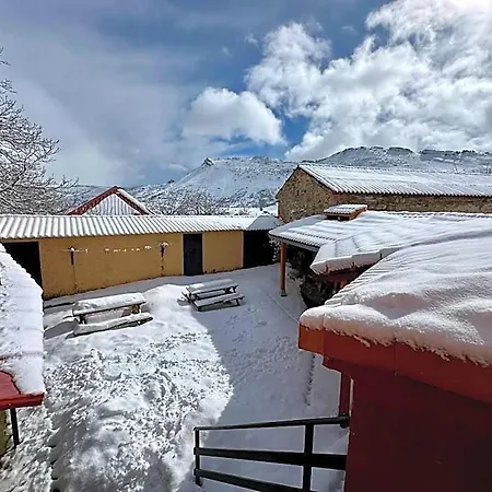 Valle De Arbas Hostal *